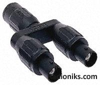 Insulated BNC plug to 2xBNC skt adaptor