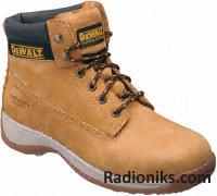 Apprentice nubuck boot,wheat size 7