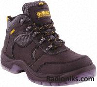 Laser Black Hiker Boot size 6